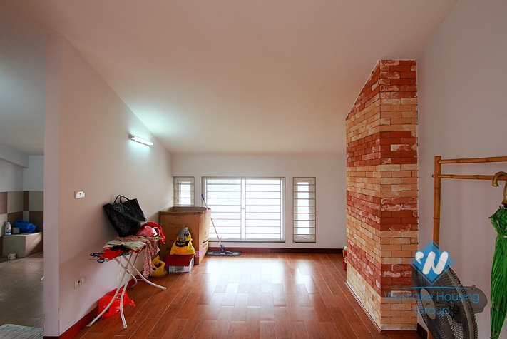 A massive old but modern villa for rent in a quiet alley of Au Co street, Tay Ho 