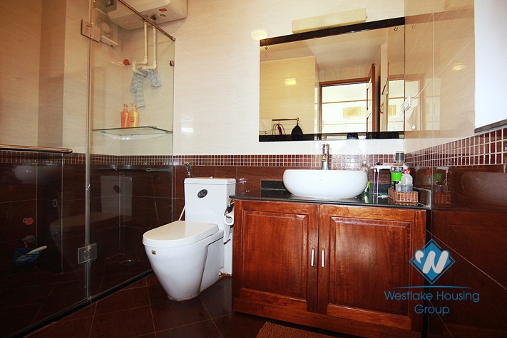 A massive old but modern villa for rent in a quiet alley of Au Co street, Tay Ho 