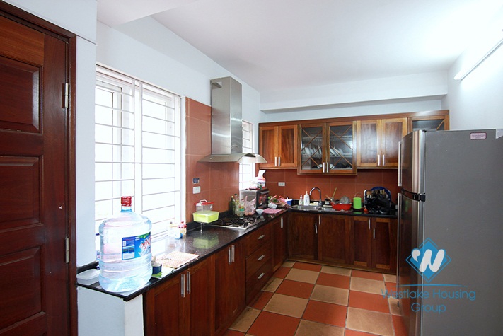 A massive old but modern villa for rent in a quiet alley of Au Co street, Tay Ho 