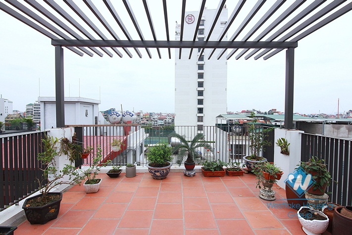An elegant apartment with the West Lake view for rent in Tu Hoa street