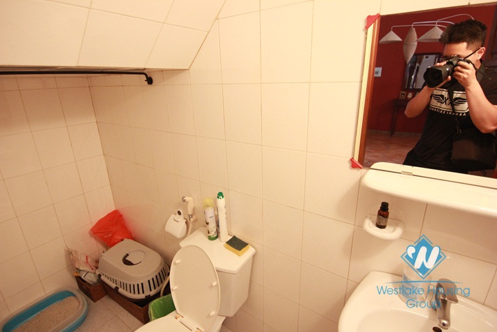 Gorgeous water-viewed house for rent in Tay Ho, Hanoi