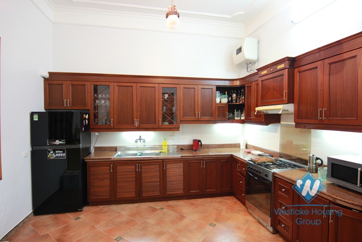 Gorgeous water-viewed house for rent in Tay Ho, Hanoi
