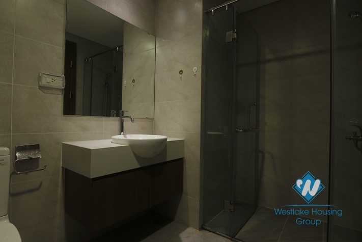 A delightful 2 bedroom apartment for rent in Hongkong Tower