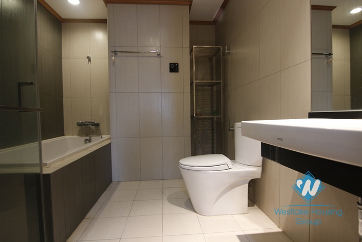 A bright and spacious 2 bedroom apartment for rent in Lancaster