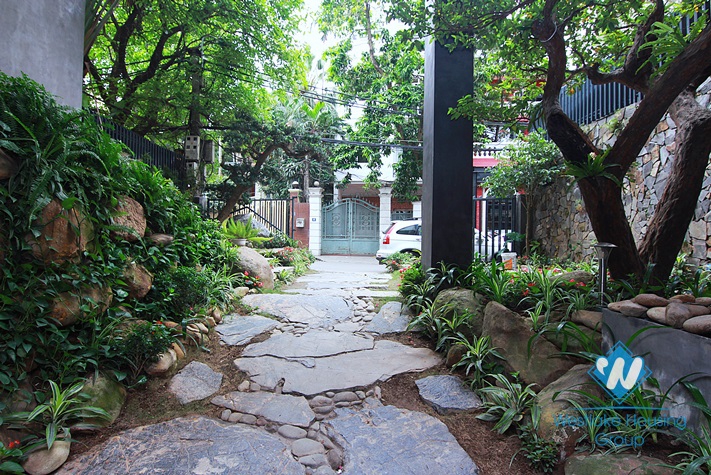 Beautiful place for open restaurant or office in Tay Ho area 