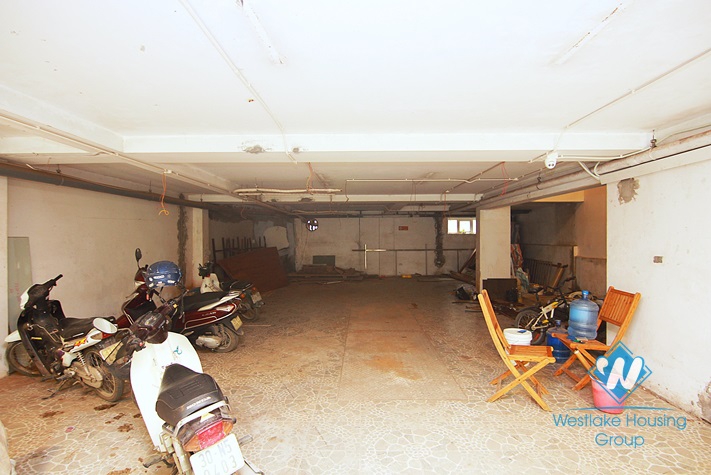 Beautiful place for open restaurant or office in Tay Ho area 