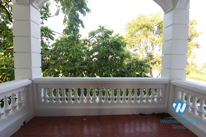 Lakeside house to rent with beautiful lake view balcony and small swimming pool