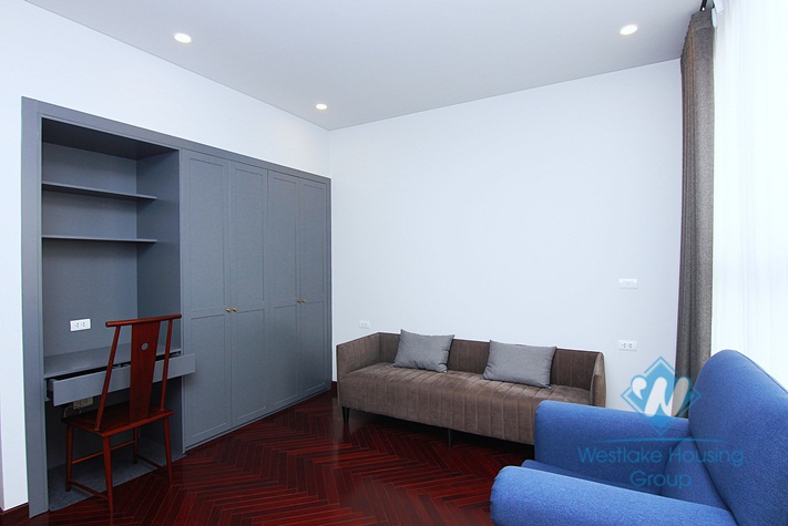 Stunning penthouse apartment for rent in Tay Ho with beautiful lake view balcony