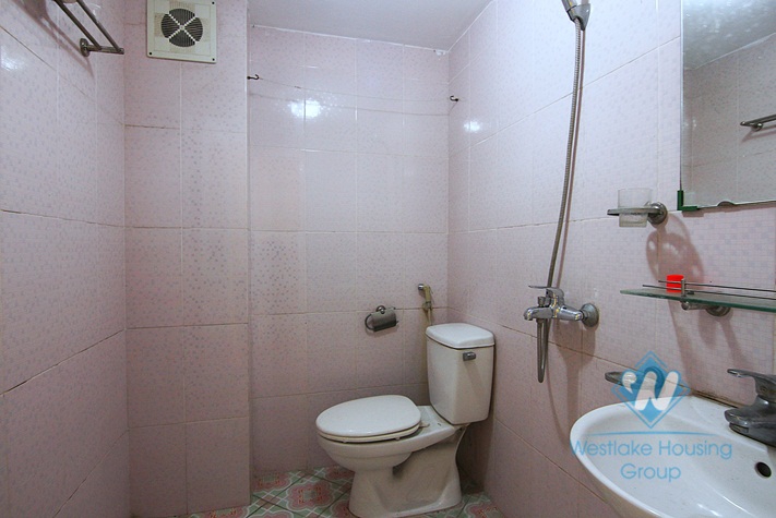 3 bedrooms house for rent cheap price in Au Co, Tay Ho.