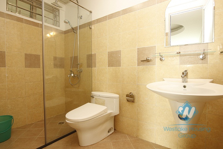 Penhouse with lakeview in Ba Dinh district for rent.