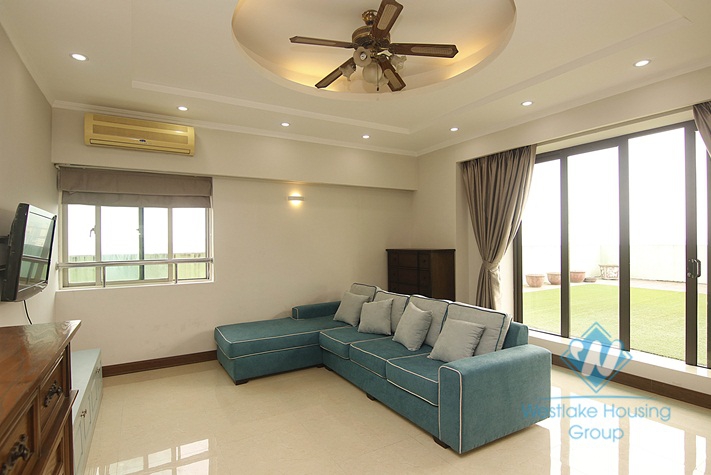 Penhouse with lakeview in Ba Dinh district for rent.