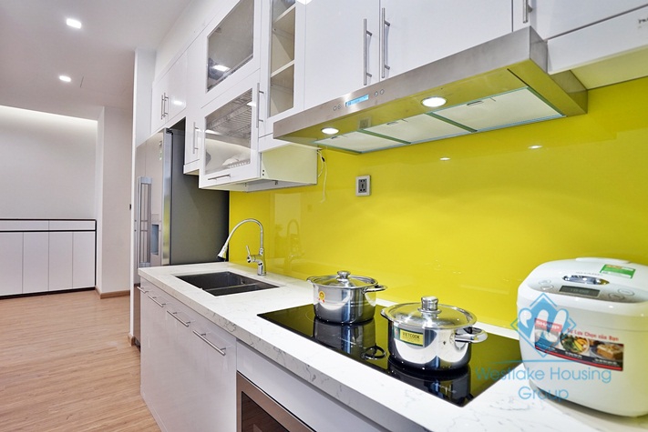 Three bedrooms apartment for rent in M3 tower, Vinhome Metropolis, Ba Dinh.