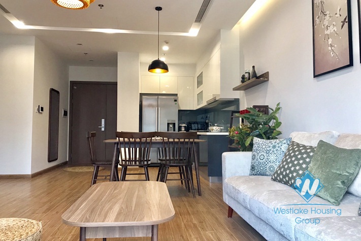 A nice and good price 2 bedroom apartment for rent in Vinhome Metropolis