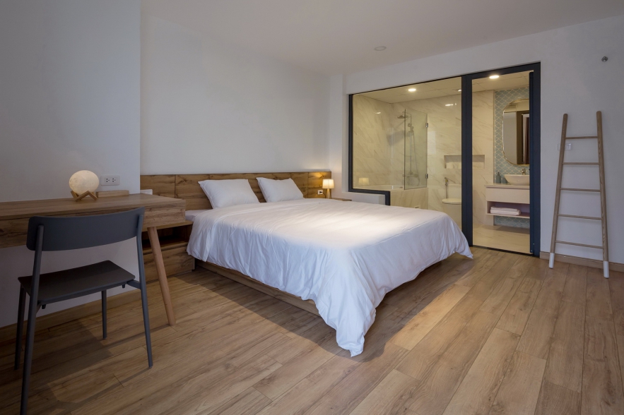 Brand new 02 bedrooms with big balcony for rent in Tay Ho area 