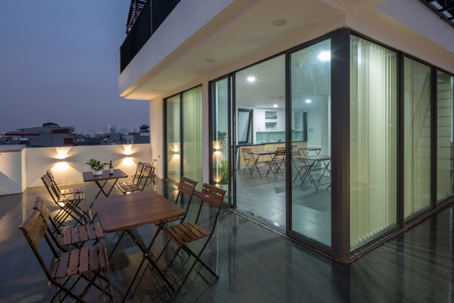 Brand new 02 bedrooms with big balcony for rent in Tay Ho area 