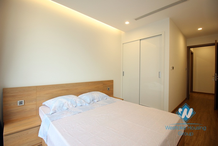 A beautiful 3 bedroom apartment in Vinhome Metropolis, Ba dinh