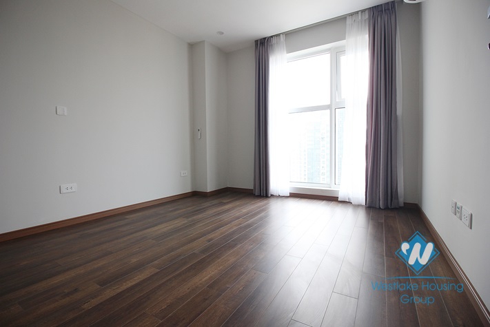 A brand new 3 bedroom apartment for rent in Ciputra, Tay ho