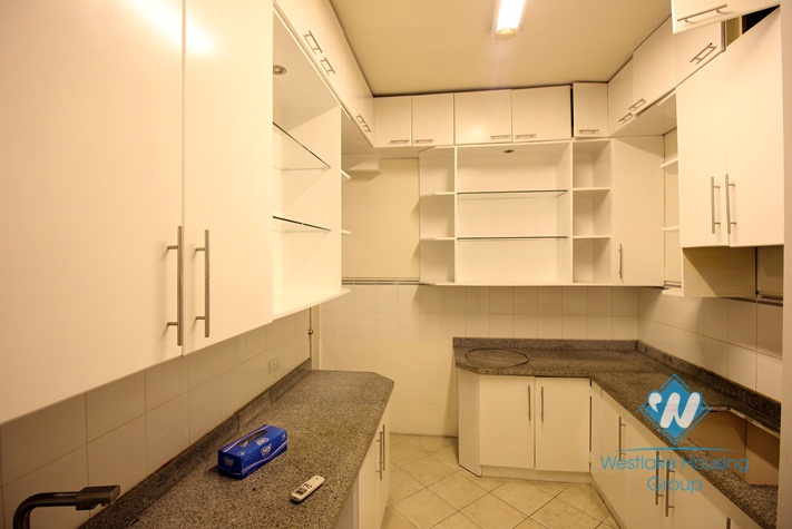 A cheap 3 bedroom apartment for rent in Ciputra, Tay ho, Ha noi