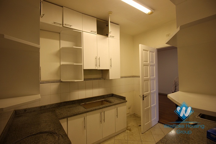A cheap 3 bedroom apartment for rent in Ciputra, Tay ho, Ha noi