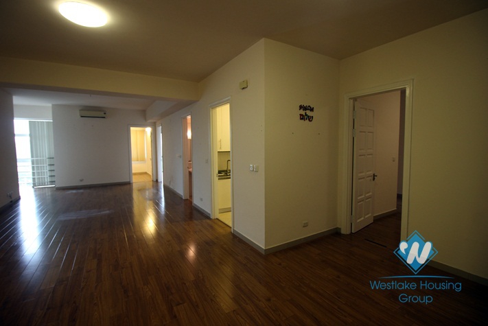 A cheap 3 bedroom apartment for rent in Ciputra, Tay ho, Ha noi