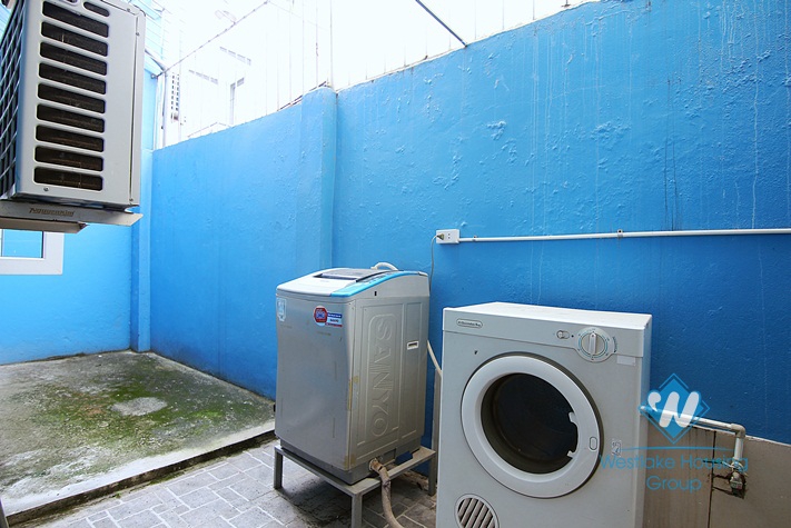 A good house with big yard for rent in Tay ho, Ha noi