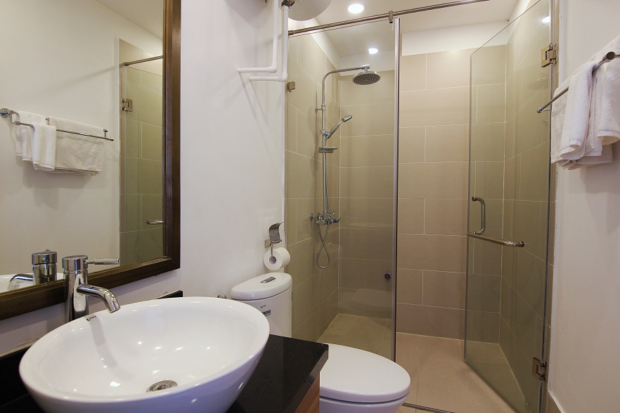 Top floor super modern apartment for rent on Dang Thai Mai, Tay Ho