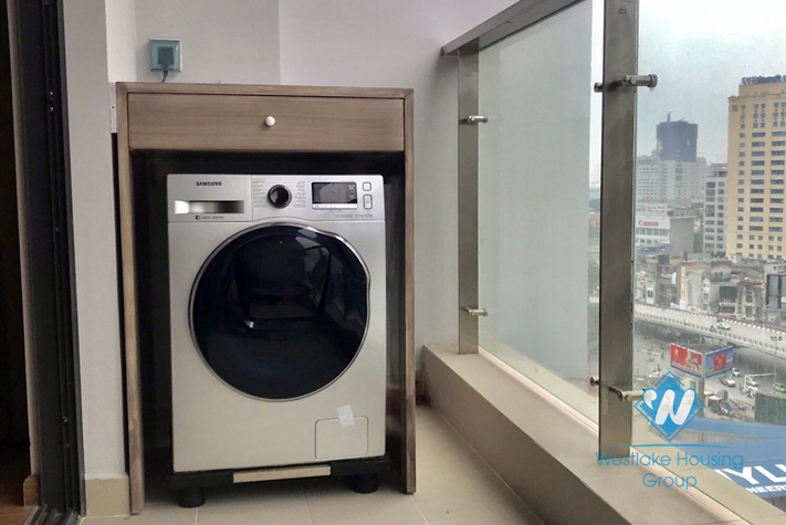 A nice and good price 2 bedroom apartment for rent in Vinhome Metropolis