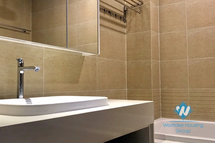 A nice and good price 2 bedroom apartment for rent in Vinhome Metropolis