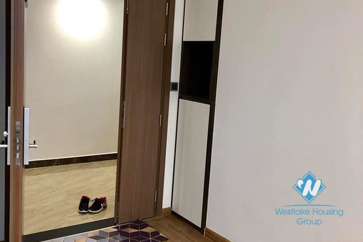 Lovely and brand-new apartment for rent in Vinhome Metropolis, Lieu Giai, Ba Dinh area.