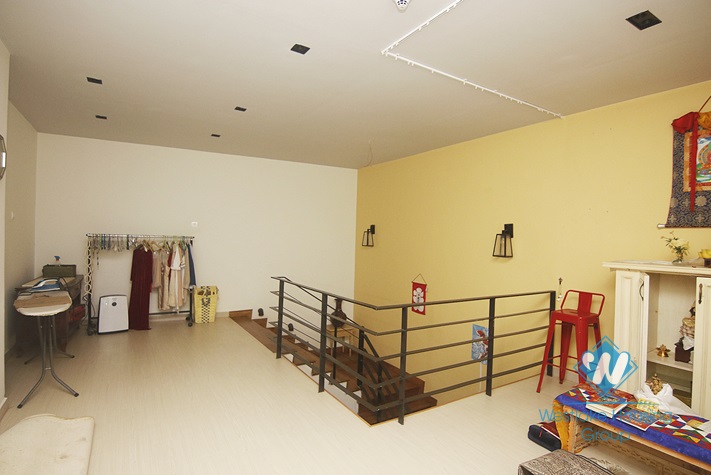 Beautiful duplex apartment for rent near Aeonmall Long Bien, Ha Noi
