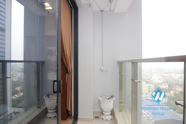 A wonderful apartment for rent in Vinhome Metropolis
