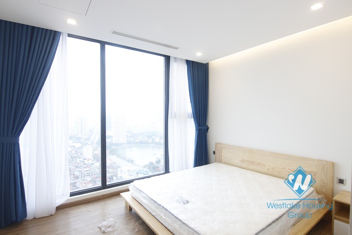 A modern 3 bedroom apartment for rent in Vinhome Metropolis