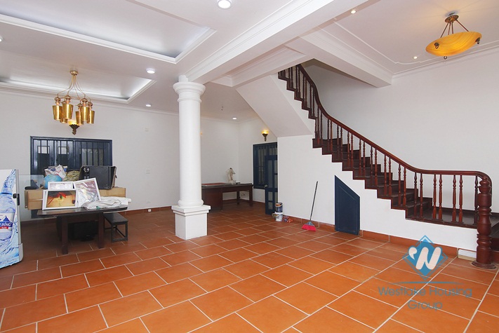 A lovely 4 bedroom house for rent in Long Bien District