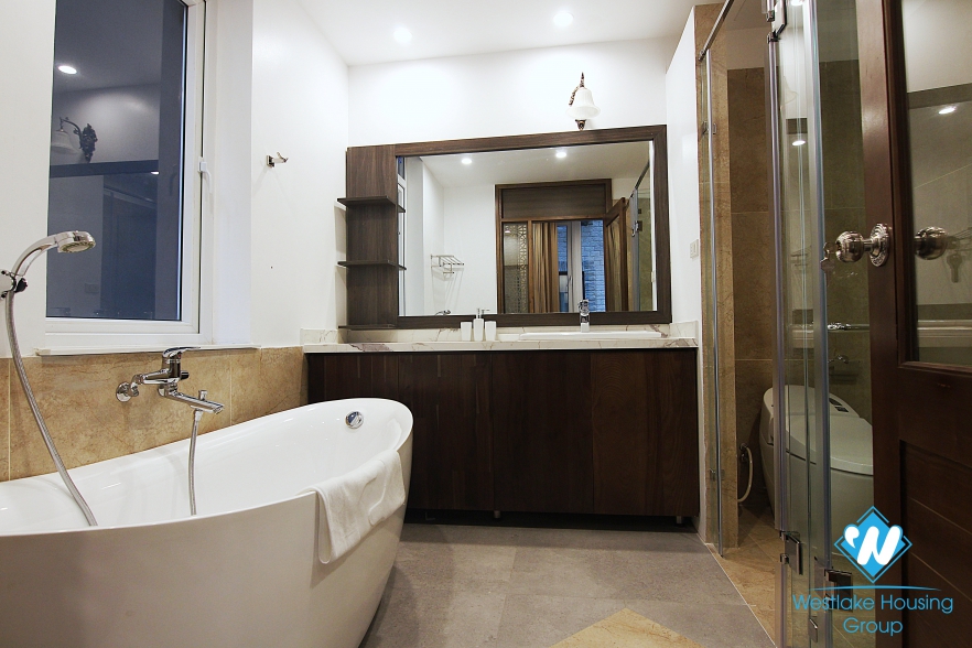 Spacious 4 bedrooms rental apartment on Dang Thai Mai street, Tay Ho, Hano