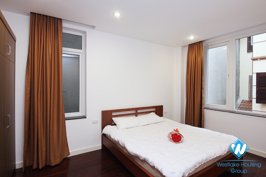 Spacious 4 bedrooms rental apartment on Dang Thai Mai street, Tay Ho, Hano