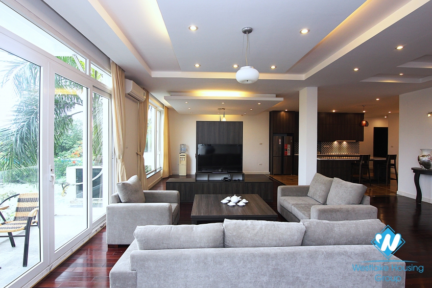 Spacious 4 bedrooms rental apartment on Dang Thai Mai street, Tay Ho, Hano