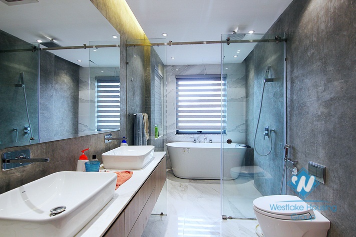 A gorgeous garden villa for rent in Tay ho, Ha noi