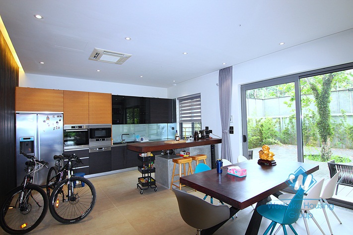 A gorgeous garden villa for rent in Tay ho, Ha noi