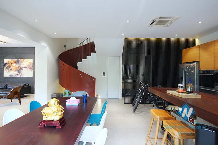 A gorgeous garden villa for rent in Tay ho, Ha noi