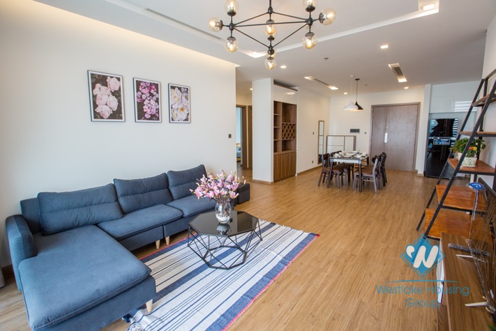 Bright and morden 3 bedrooms apartment for rent in Vinhome Metropolis, Lieu Giai, Ba Dinh.