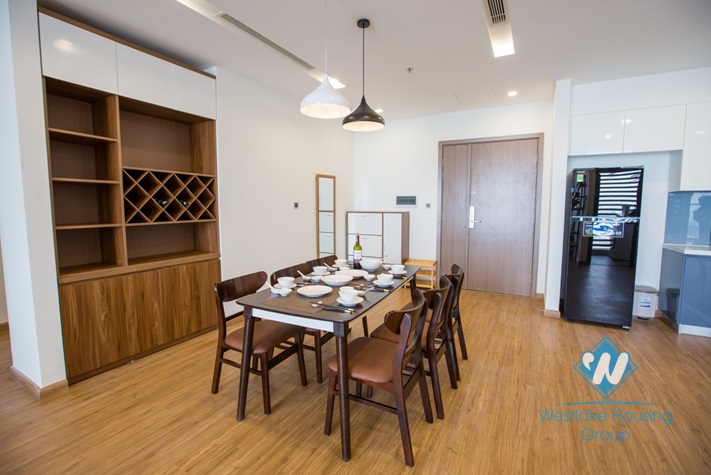 Bright and morden 3 bedrooms apartment for rent in Vinhome Metropolis, Lieu Giai, Ba Dinh.