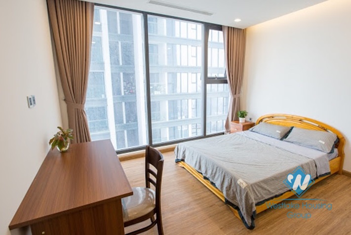 Bright and morden 3 bedrooms apartment for rent in Vinhome Metropolis, Lieu Giai, Ba Dinh.