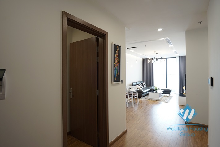 Bright and morden 3 bedrooms apartment for rent in Vinhome Metropolis, Lieu Giai, Ba Dinh.