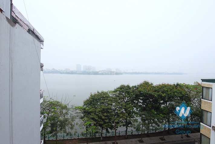 Brand new 2 bedrooms apartment for rent in Nhat Chieu, Tay Ho district.