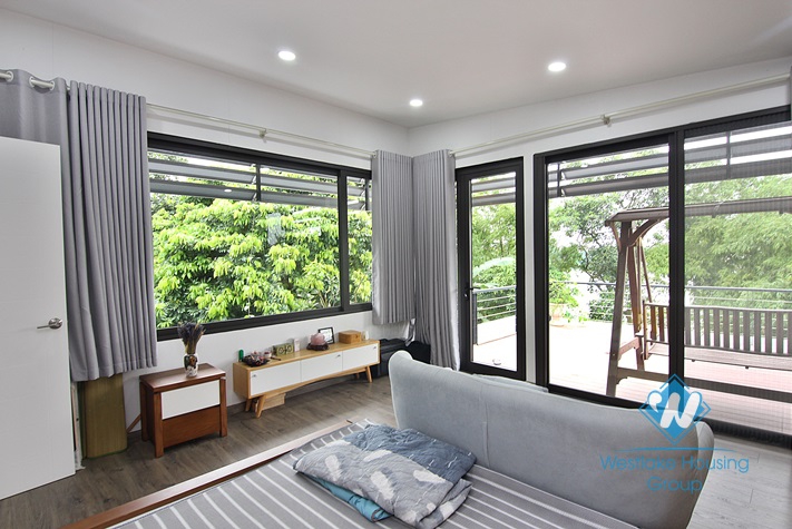 A green house near red river with huge size for rent in Ngoc Thuy, Long Bien district.