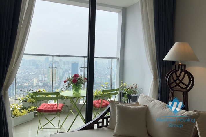 A beautiful apartment for rent in Vinhome Metropolis