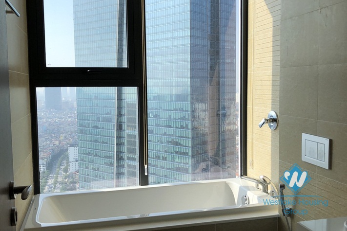 A beautiful apartment for rent in Vinhome Metropolis