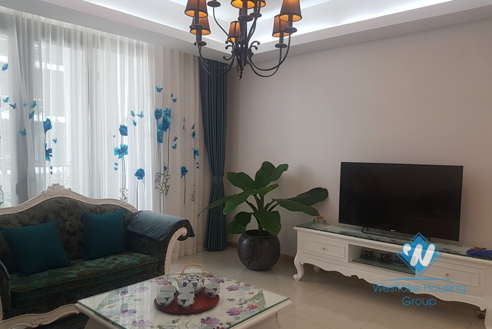 A nice 3 bedroom apartment in Vinhome Gardenia for rent