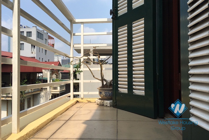 A cozy house for rent on Hoang Hoa Tham, Ba Dinh