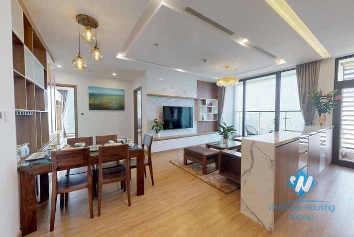 Beautiful high floor apartment for rent in Vinhome Metropolis, Lieu Giai street, Ha Noi